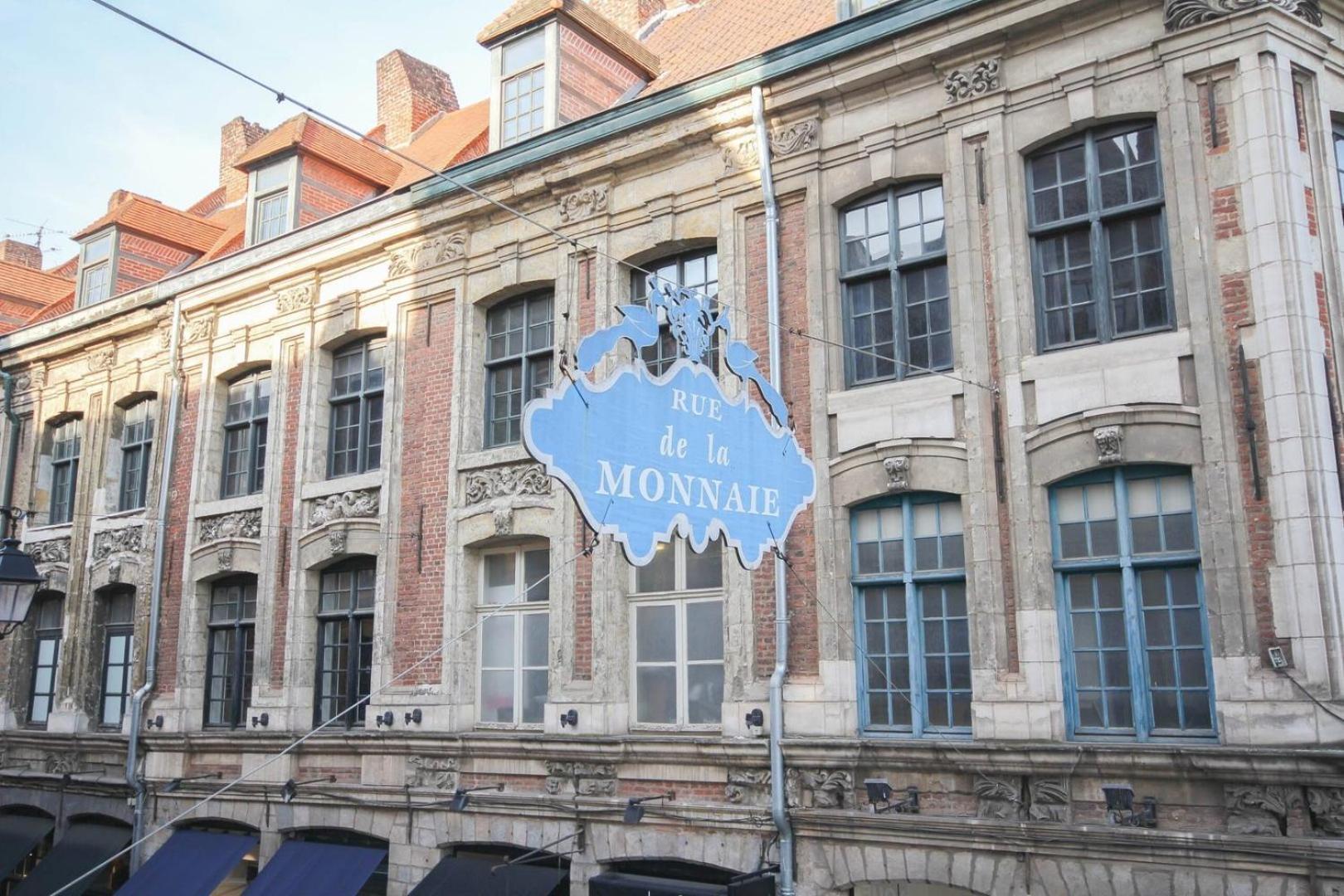 In The Heart Of Old Lille: Rue De La Monnaie Exterior foto